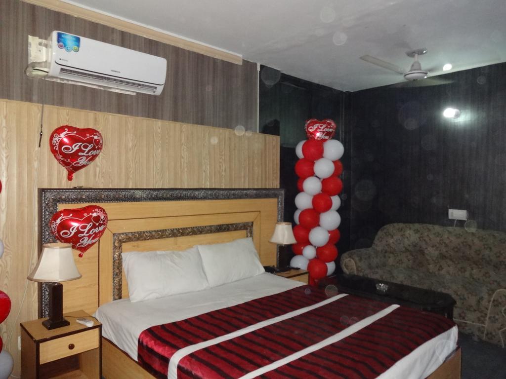 לאהור Safari Hotel Upper Mall חדר תמונה